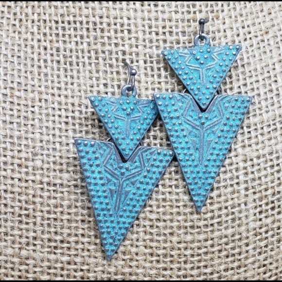 🎉 Boho Patina Triangle Dangle Teal & Silver Earri - Picture 4 of 6